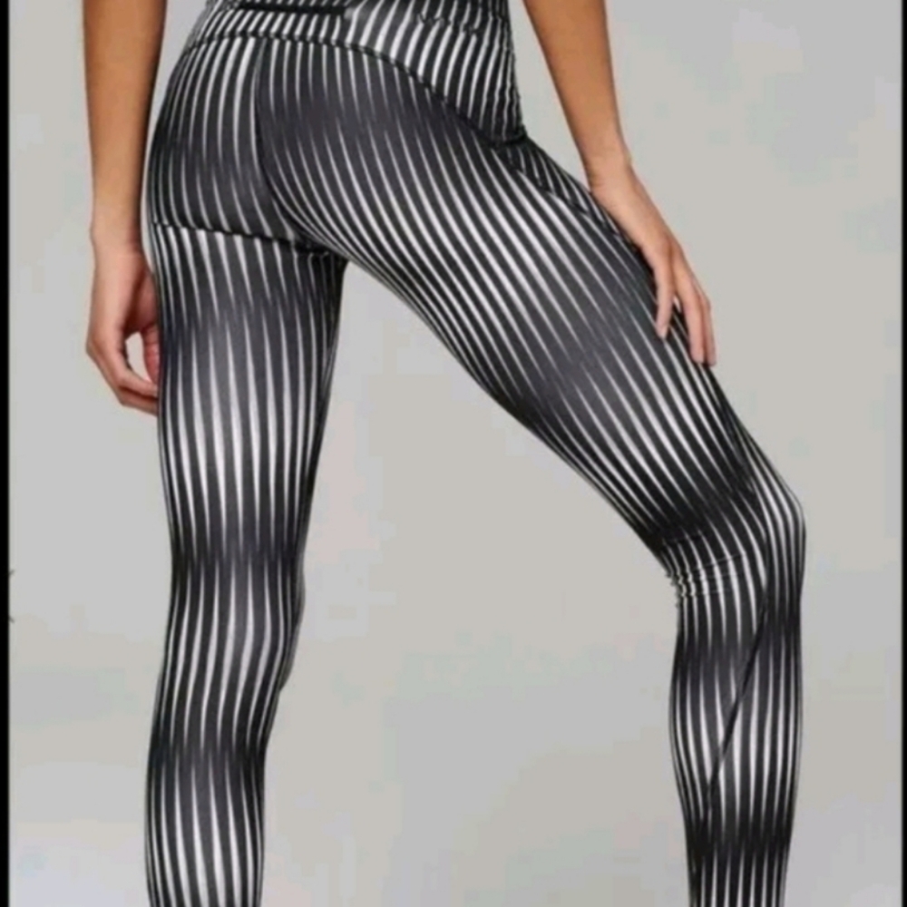 Ivy Park Medium Black White Kaleidoscope Gym Yoga Pilates Workout Gym Leggings - Picture 2 of 12